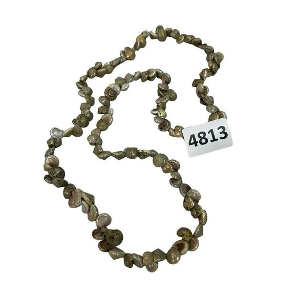 White Brown Shell Beaded Chunky Beach Statement Necklace 34” - wear as 2 layered - Picture 4 of 6